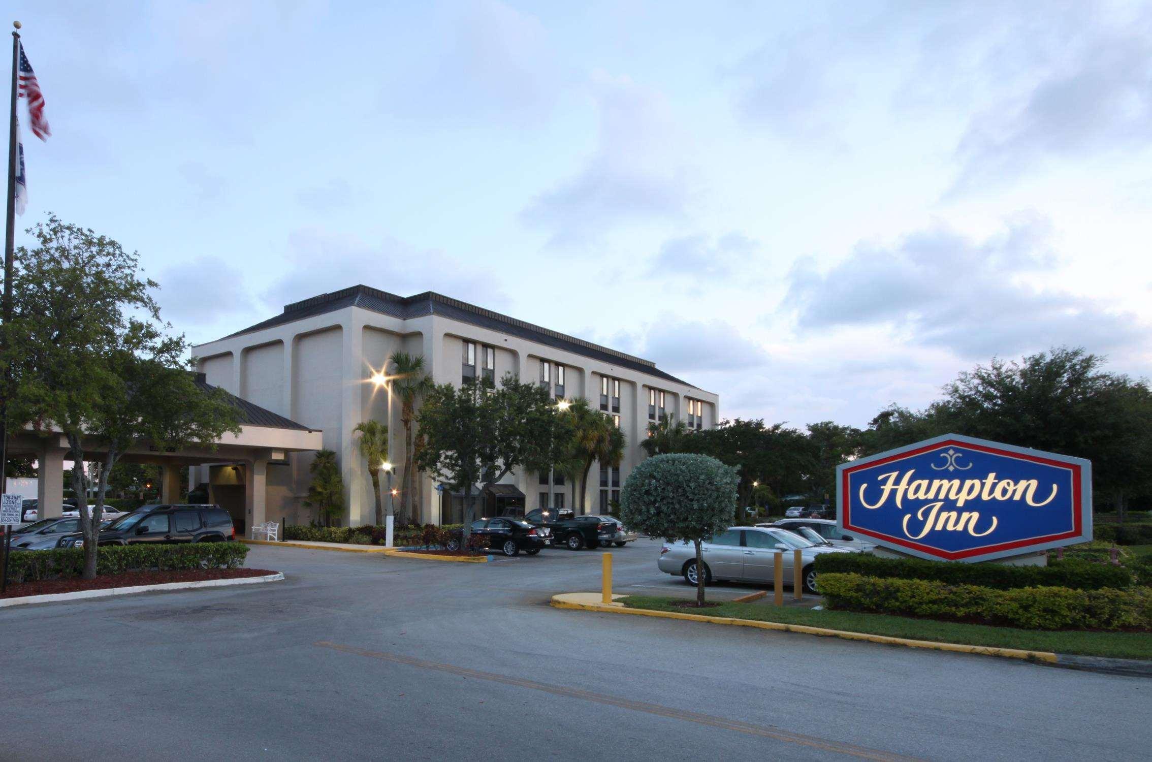 Hampton Inn Ft. Lauderdale-Cypress Creek Fort Lauderdale Exterior photo