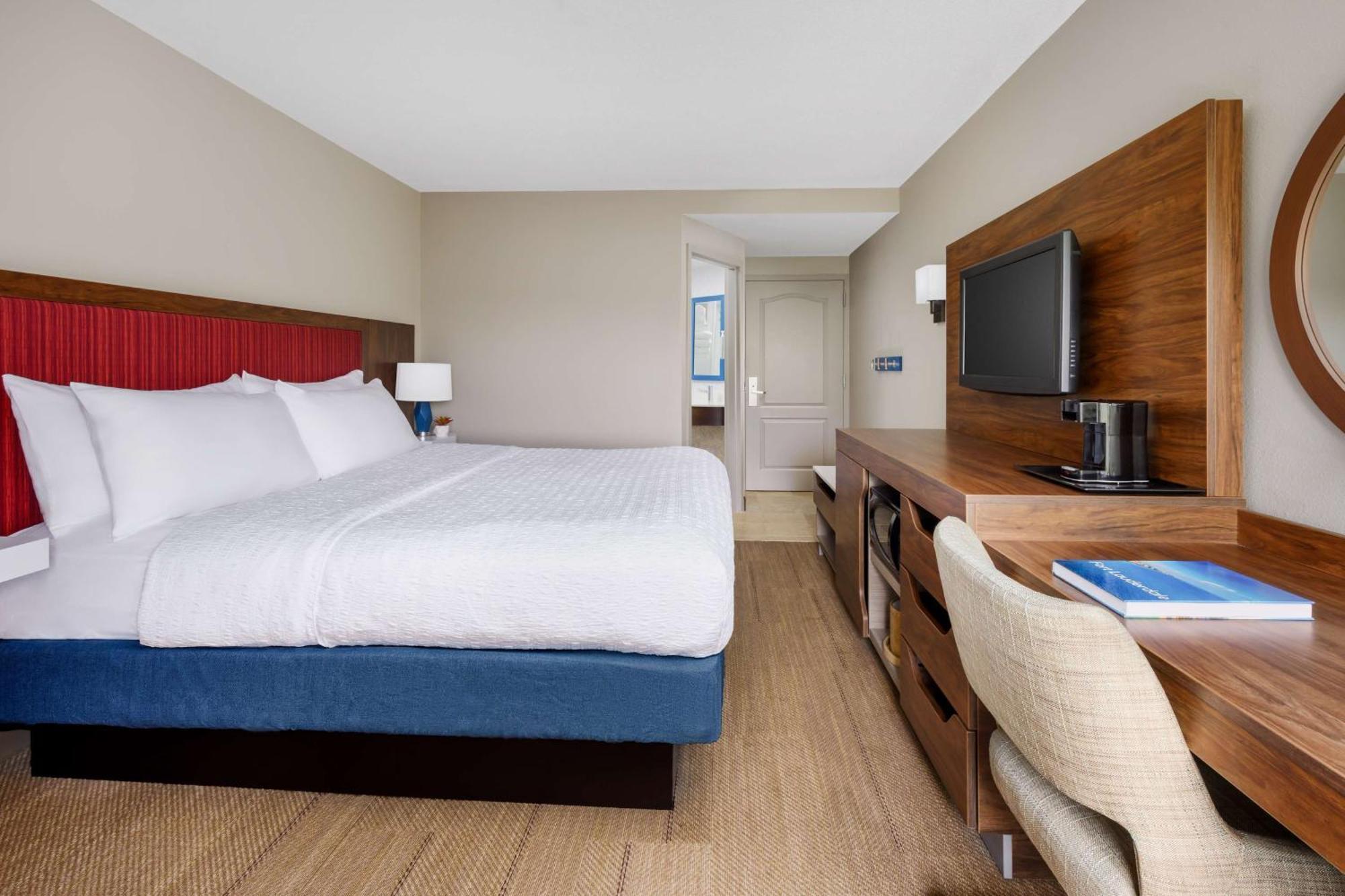 Hampton Inn Ft. Lauderdale-Cypress Creek Fort Lauderdale Exterior photo
