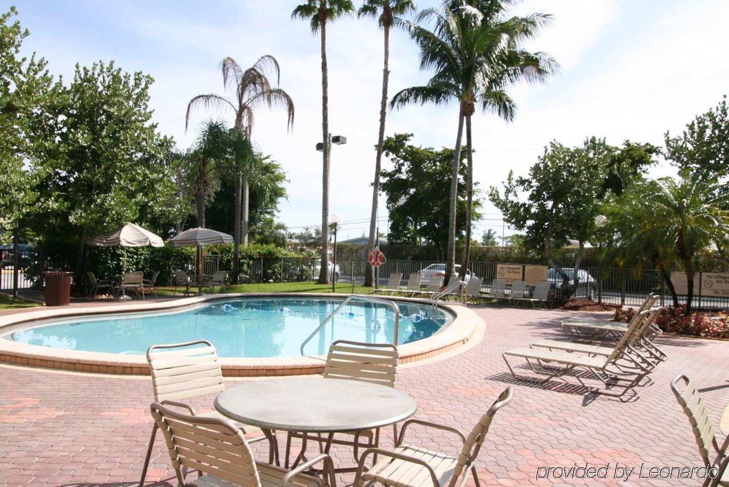 Hampton Inn Ft. Lauderdale-Cypress Creek Fort Lauderdale Exterior photo